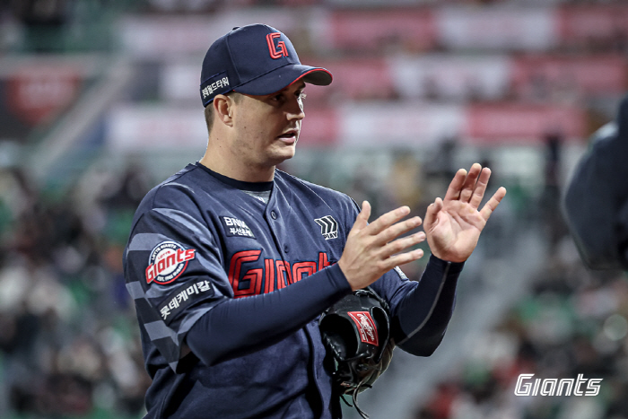 From the first win of the season to the extended 11th Lotte Cinema! Davison pitched 7 perfect innings → Eredia tied at the bottom of the 9th inning → Son Ho-young's 11th inning final hit...Stop SSG from winning 3 games in a row 