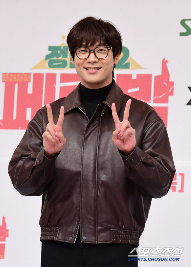  Choi Daniel picks a new member of Running Man..I'll fill the empty space of Kang Hoon