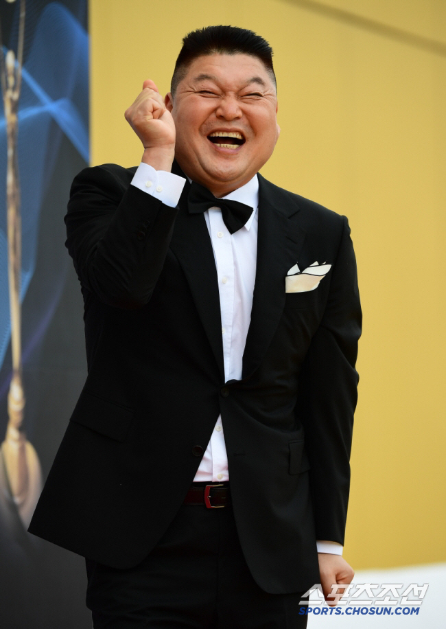 Kang Ho-dong Returns to KBS After 10 Years as MC of New Quiz Show