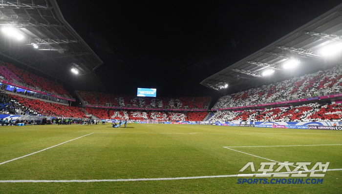  I don't have a World Cup ticket Hong Myung-bo and Lee Jae-sung failed to defend their first goal and drew 11 against Jordan → No win in March...a shaky lead