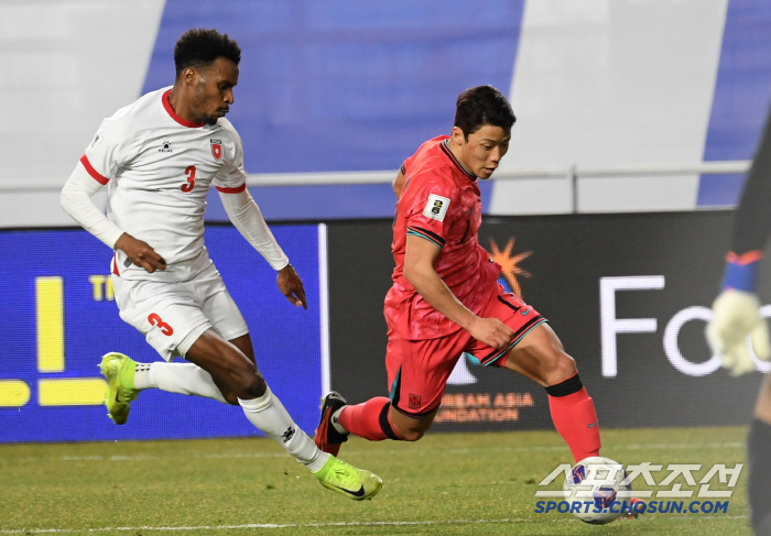  I don't have a World Cup ticket Hong Myung-bo and Lee Jae-sung failed to defend their first goal and drew 11 against Jordan → No win in March...a shaky lead