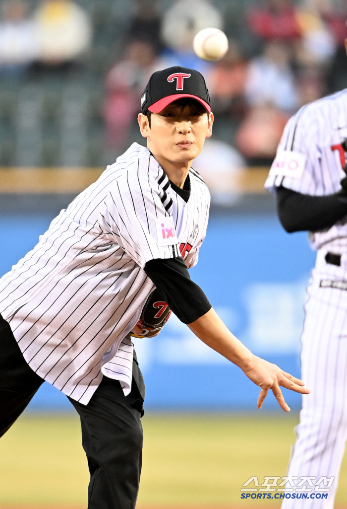  Yoon Park, full pitching