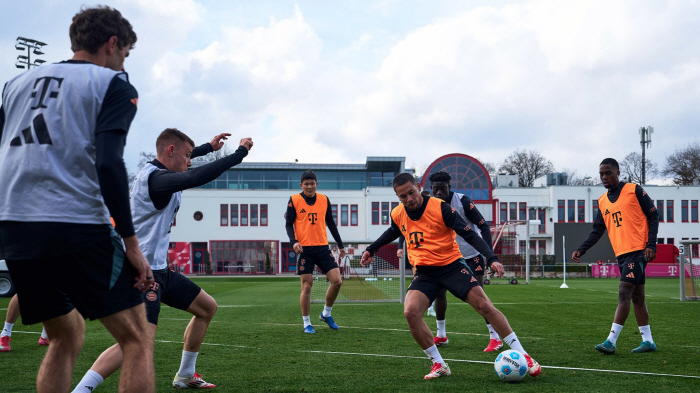 Resilience is also a monster VS Kim Min-jae, who returned to training after 10 days of minor injuries...Munich's big ball ahead of the Champions