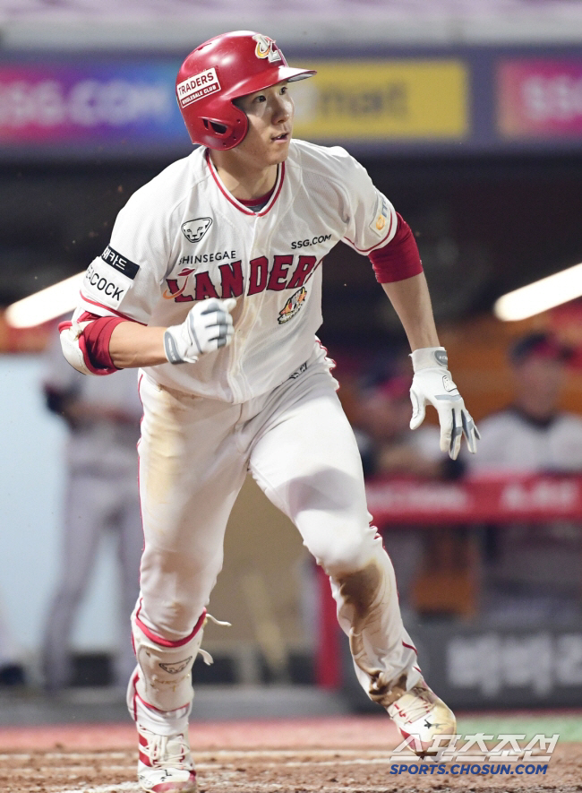 Thank God for the dune shortstop from the opening game, and the examination results are abnormal...He is better against the left-hander in the third batter's start. 