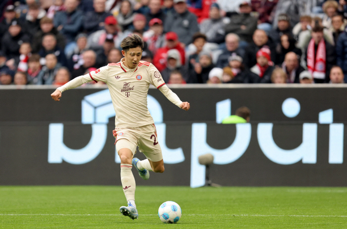 Shock revelation! Kim Min-jae, who missed training, is facing a time bomb. The line is out for the season, and Munich medical staff problems appear → I don't know what to do, leaving it all to Kompany