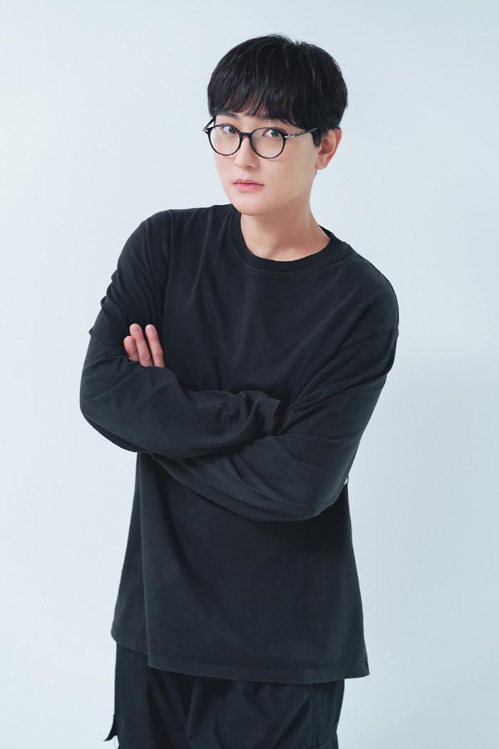  Kangta Re-signs with SM...30 years of history together