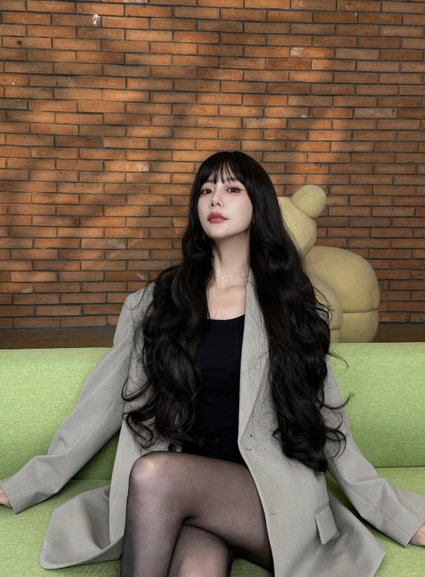  Clara, from straight short hair to long hair..Is it a doll or a person?