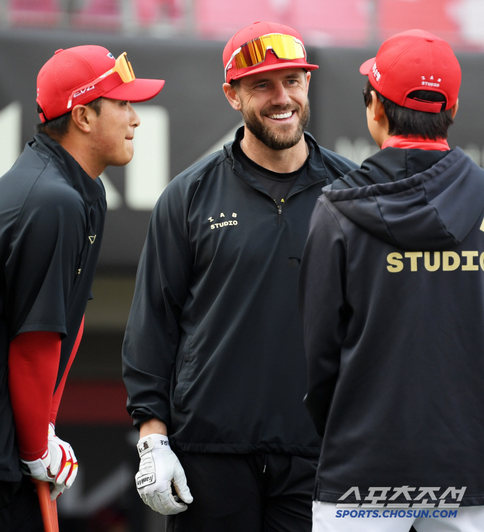 Wake up your big guns, home run instructor Wizdum (Gwangju site) Byun Woo-hyuk is trying to learn at least one more
