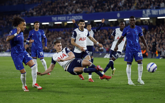 Ah! Son Heung-min's sliding shot through the net is silent full-time  Tottenham, who scored the lowest score, maintains 01 defeat and 14th place against Chelsea, the winning goal of Enso