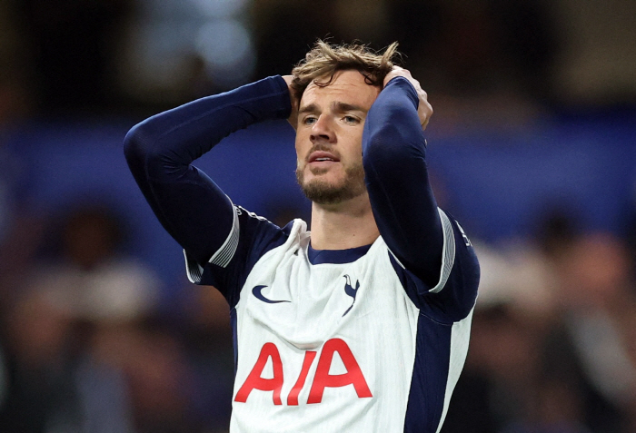 Ah! Son Heung-min's sliding shot through the net is silent full-time  Tottenham, who scored the lowest score, maintains 01 defeat and 14th place against Chelsea, the winning goal of Enso