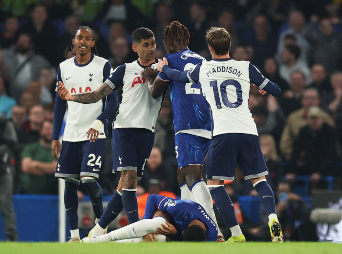 Can't you hear the captain Son Heung-min? What's wrong with Bentancourt? You're not listening to me