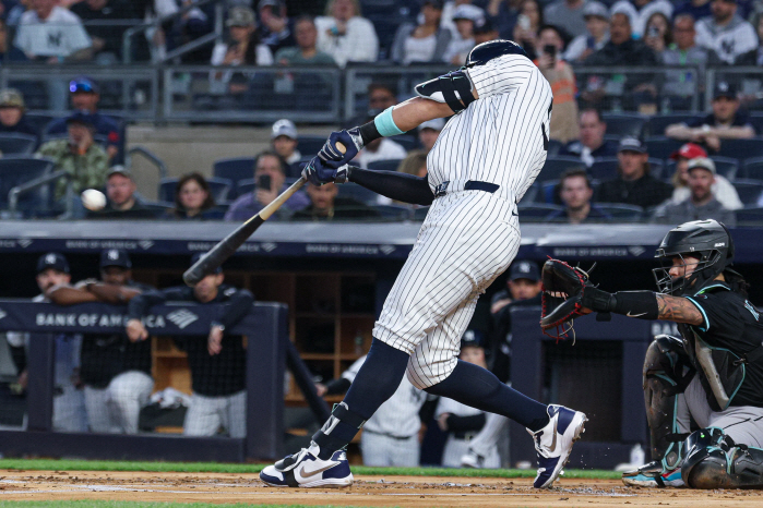 The great humiliation of the No. 1 reverse export, the highest number of 9 runs per person, was blocked from using the bat No. 1 in ML with 5 home runs and 15 RBIs