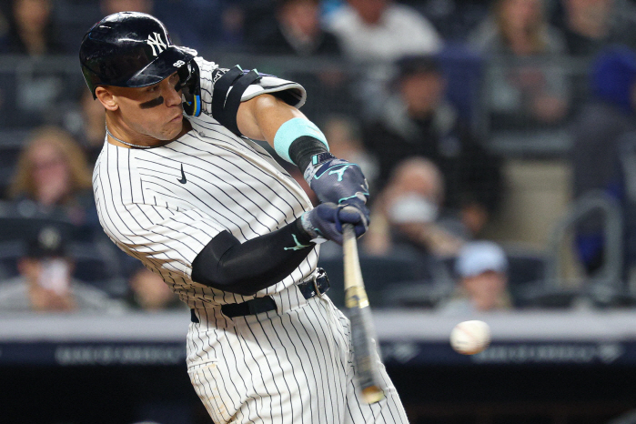 The great humiliation of the No. 1 reverse export, the highest number of 9 runs per person, was blocked from using the bat No. 1 in ML with 5 home runs and 15 RBIs