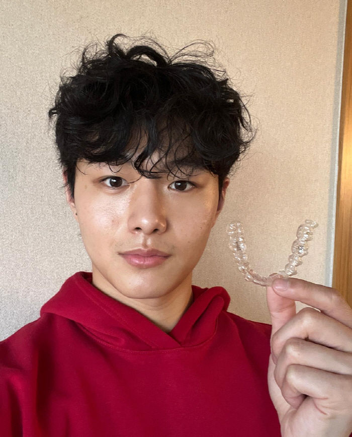 Lee Jong-hyuk, Tak-soo, how handsome he is..You can debut as an actor right away