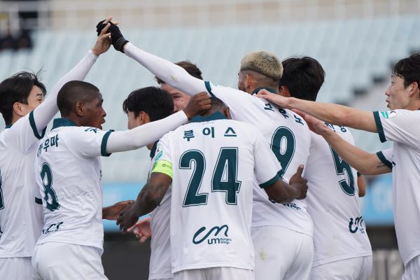 No. 4 clean sheets alone, strong defense Gimpo, and natural enemy Bucheon will break the hook and try to win consecutive games