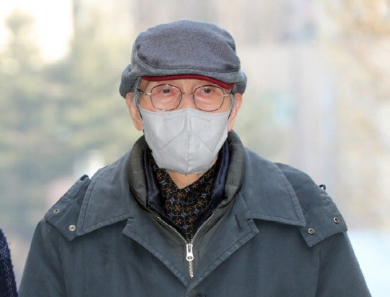 Ogem Oh Young-soo's one-year prison sentence for forced harassment, heart like a daughter who was sentenced to one year in prison, and his life that he had kept for 80 years collapsed 