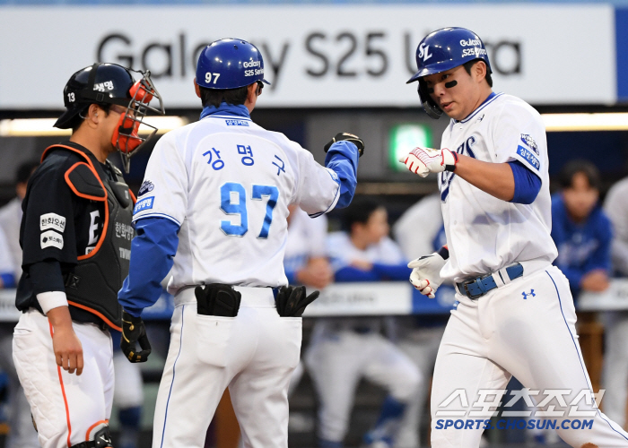 QS first win kiss blue blood ace is back...Home run, bang! Bang! Samsung Quiesces Hit Silence Hanwha Perfectly Overcomes 