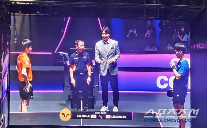 Why are you there? I'm in love with Lee Sang-soo's appeal of table tennis. Chairman Yoo Seung Min today, Sang-soo's day!
