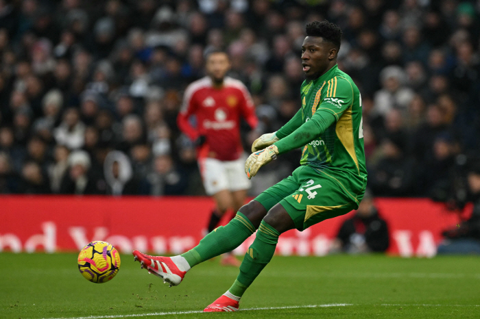 Man U for abandoning me? I'm throwing it away, too!Despite the unexpected interest in re-entry, negotiations have begun with his team to extend the contract