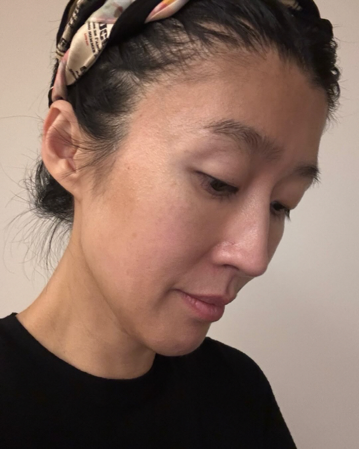  Hong Jinkyung, I'm in my 50s soon and I don't have any wrinkles at all...Humiliating even with a close-up shot