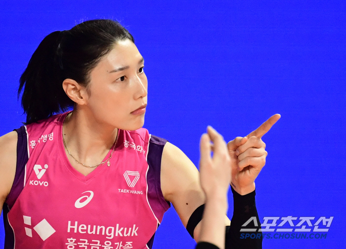 Will there be another perfect retirement like this? Kim Yeon-kyung, the second unanimous MVP of all time