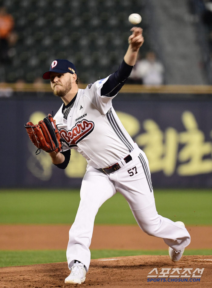 Defensive mistakes → Forget all the basemen! I was looking forward to seeing this...Floral triple Hanwha catches Doosan and escapes for 2 consecutive losses 
