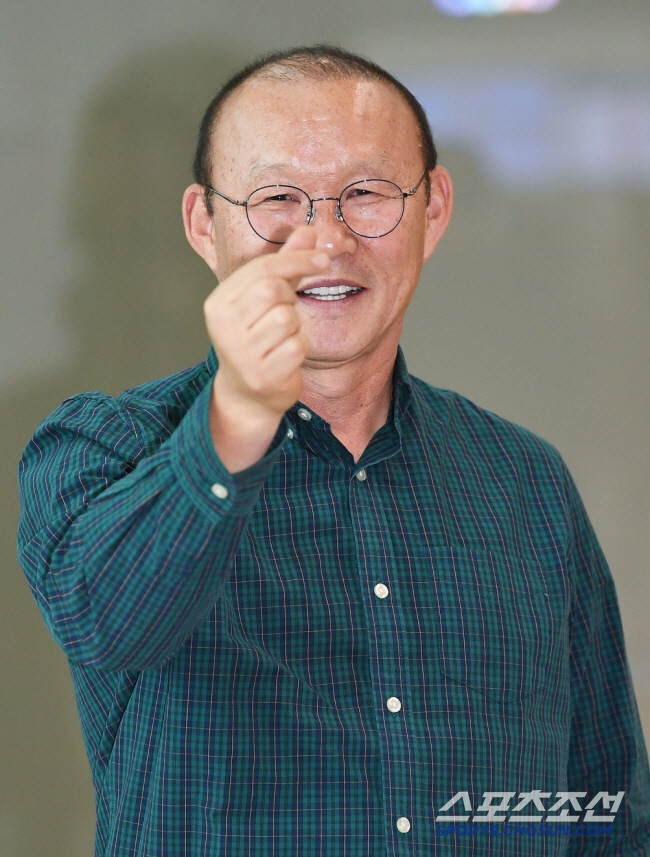  Park Hang-seo → Chairman Chung Mong-kyu, who was appointed as vice chairman of Shin Tae-yong, reveals the 55th executive branch...Kim Seung-hee, Executive Director of Daejeon Korail, Unexpected Selection, Appointment of Chairman of Communication Committee