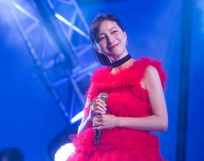 Ryoko Hiros beat up a nurse after a car accident..Restless on the road → Suspected alcohol ↑ 