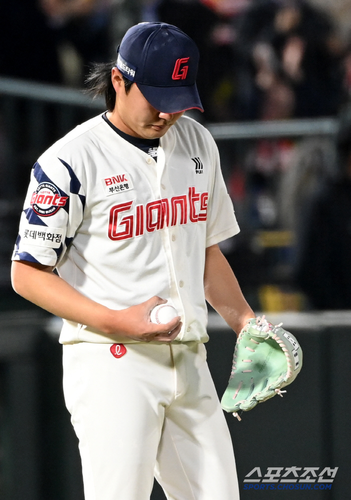 Cheorwon is trying to hold out by himself... What if I hadn't traded a huge amount, I would have played 5 games in a week...Will the bull pen to win the gold medal be a helper? 