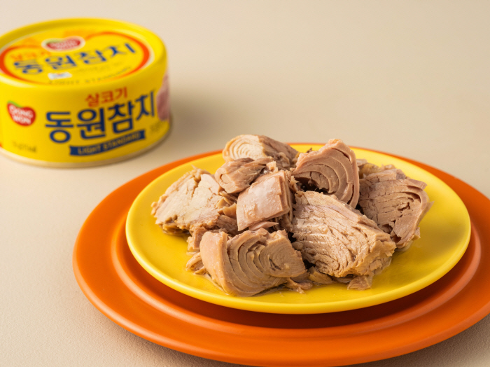 Dongwon tuna, protein, and selenium are included in one can of national health guards
