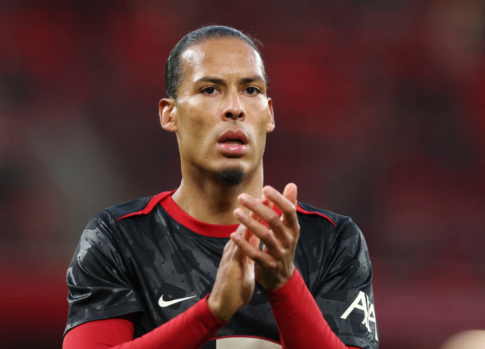 Liverpool's big sergeant, HERE WE GO, too! EPL's Best Winger Ironwall Re-signing Who's the Worst Traitor? I'm really going