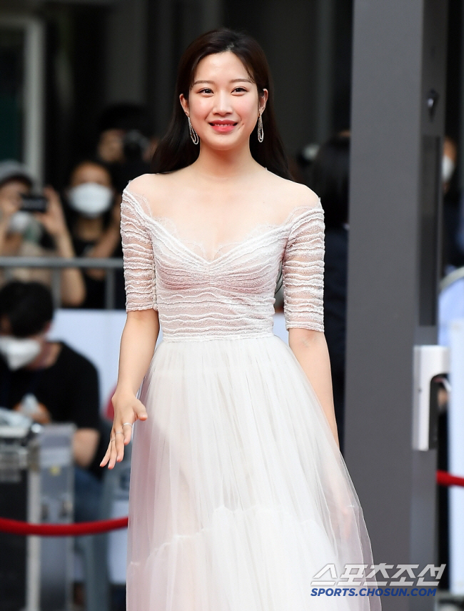 Moon Ga-young and Yoo Jae-seok also have a family style of German gold spoon that surprised them (Yuquiz)