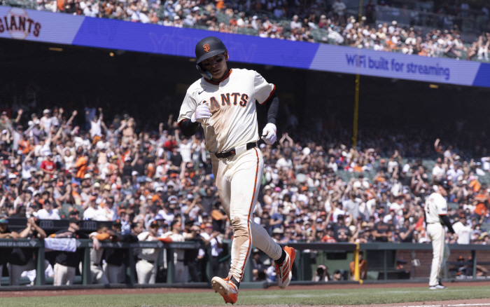 About 200 hits are said to be the batting king, but will Lee Jung-hoo come out in 24 years on Pace SF with 203 hits in 149 games?