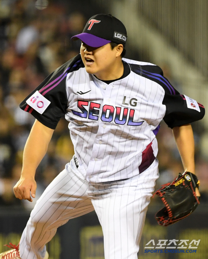 Manager's exit → Three-run → 5.2 billion FA's first save. I think I can turn it upside down. I trusted the defense and made him play fast