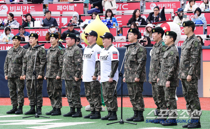  Actors in OTT drama recruits 3 who visited the ballpark