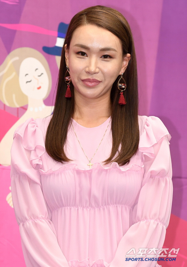 Bae Yun-jung, 42, who gave birth, feels twisted in her life because of her serious postpartum depression confession (Tusan)
