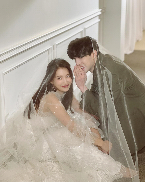 May Marriage Abnormal Robin ♥ LPG Kim Seo-yeon Exploded Double Celebration 