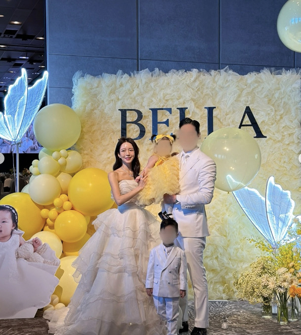 Lee Philip ♥ Park Hyun-sun, the second generation of chaebol's family's luxury first birthday party, filled with 11 hours of sincerity