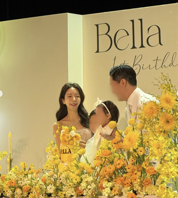 Lee Philip ♥ Park Hyun-sun, the second generation of chaebol's family's luxury first birthday party, filled with 11 hours of sincerity