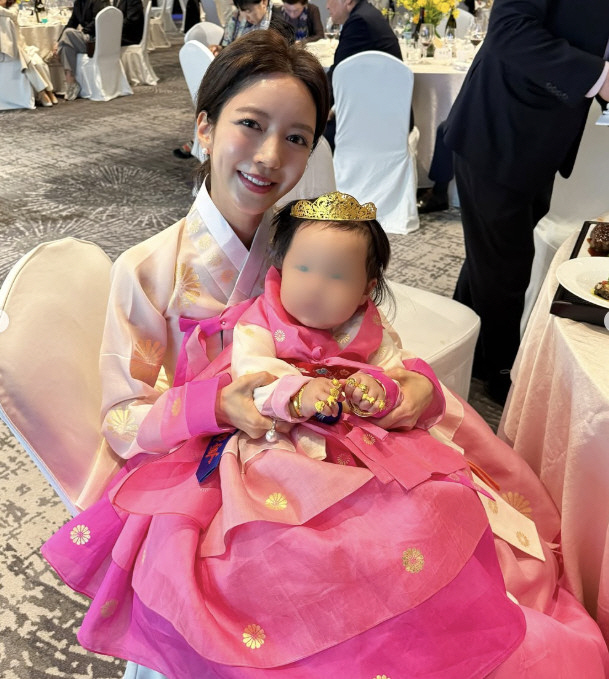 Lee Philip ♥ Park Hyun-sun, the second generation of chaebol's family's luxury first birthday party, filled with 11 hours of sincerity