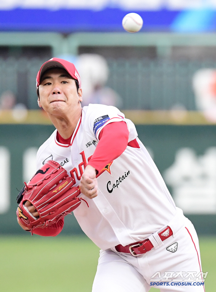 All of them burst! Dynamite's lineup explodes...Weiss QS Hanwha has won three consecutive games → Kim Kwang-hyun's 5th record in history failed to laugh