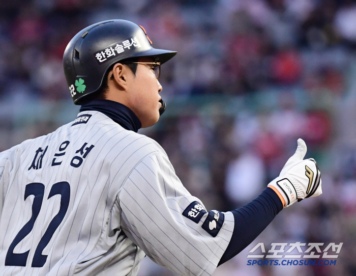 Captain, I finally passed it...Chae Eun-sung Explodes His First Home Run in 21G