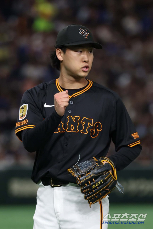 A fastball in the middle against Yomiuri's No. 4 hitter...Okamoto, Bauer's consecutive at-bats home run, OPS 1.901 against Yokohama 