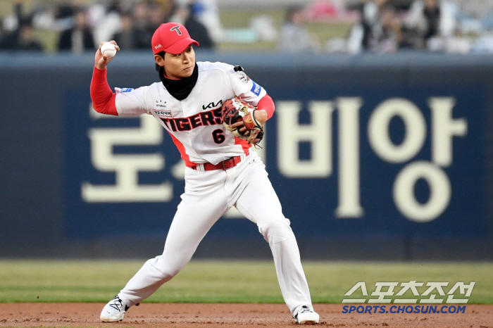 On the 12th after the 2nd leg of Munchakseong, why did head coach Lee Bum-ho call up Hong Jong-pyo