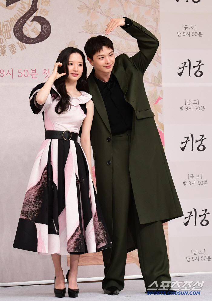  Kim Ji Yeon Yook Sungjae, a precious couple