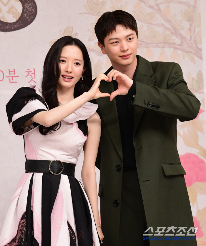 Yook Sung-jae X Kim Ji-yeon, a 16-year-old close chemistry, 'Acting without looking at others, synergy up.'