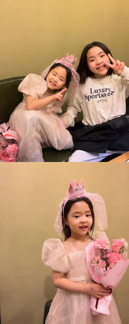 It's already this big? Lee Yu-ji's second daughter's birthday..♥ A moving gift from a dentist's husband