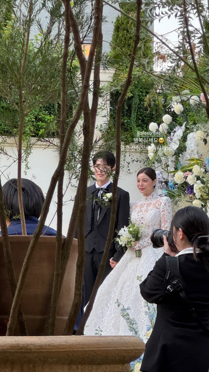 Ailee and Choi Si-hoon Tie the Knot in Romantic Star-Studded Ceremony