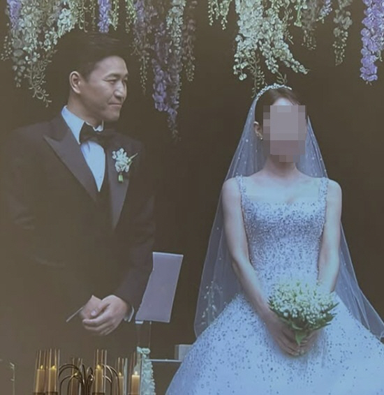 Why did you reveal Father Kim Jong-min's face? In-soon quietly deleted the picture due to backlash