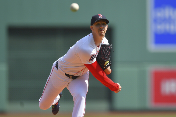 Are you watching the Dodgers? QS, 3G ERA 1.96 in 3 years, once as Kershaw successor and now as BOS ace